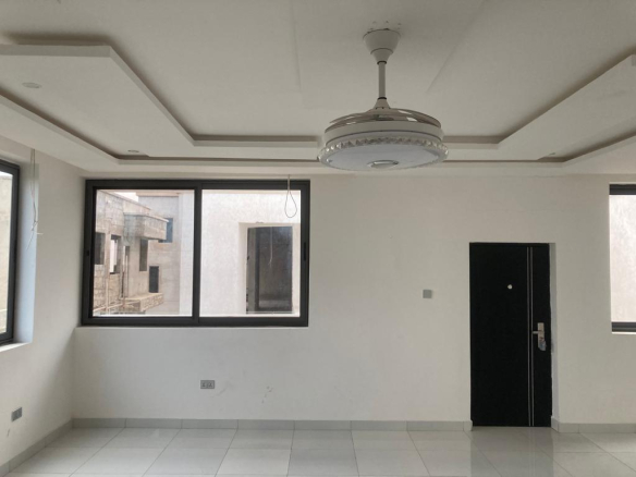 5-bedroom-luxury-house-in-roman-ridge